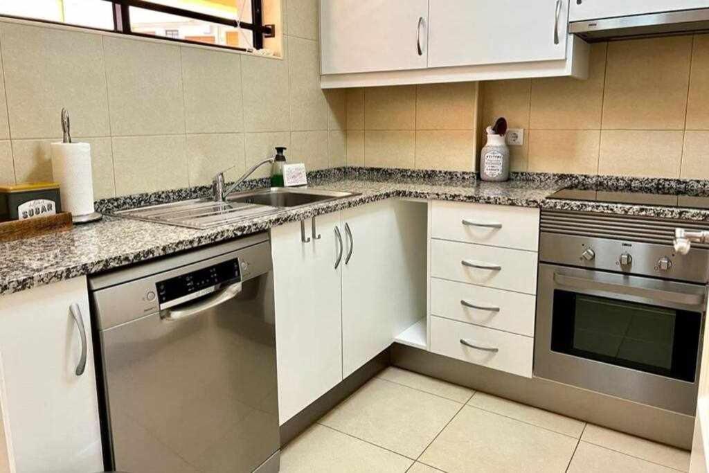 Marina Mar By Fhr Piscina Parking Apartment Куартейра Екстериор снимка