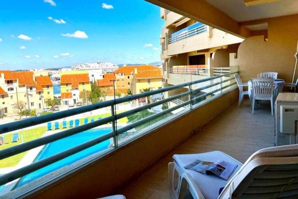 Marina Mar By Fhr Piscina Parking Apartment Куартейра Екстериор снимка