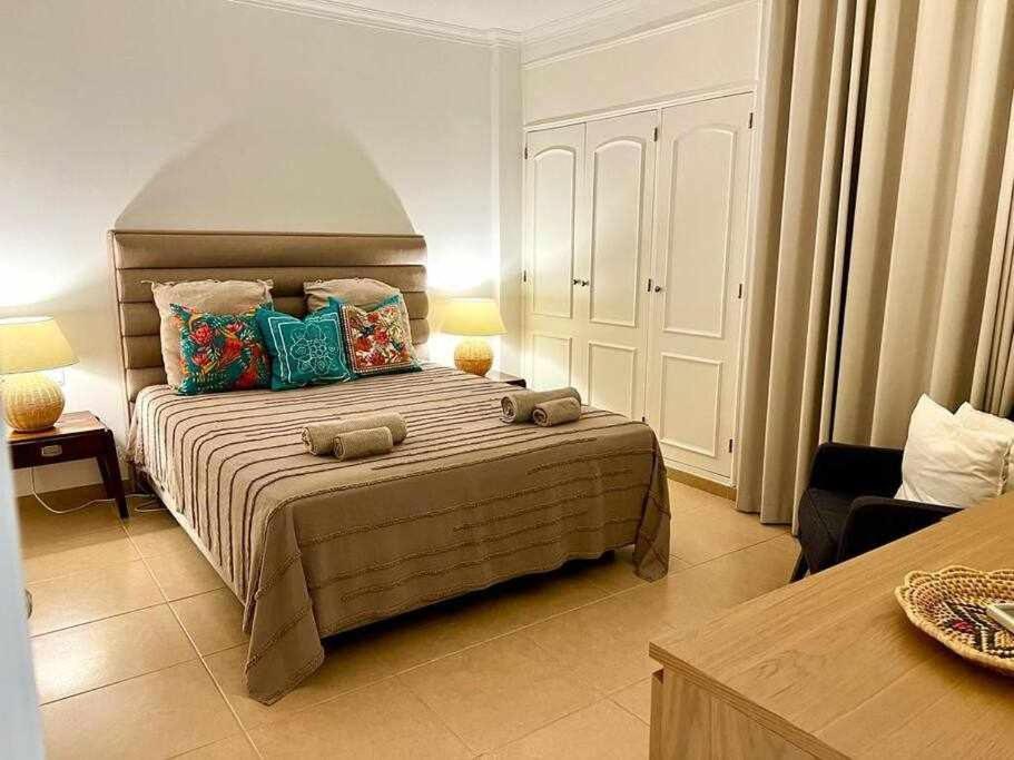 Marina Mar By Fhr Piscina Parking Apartment Куартейра Екстериор снимка