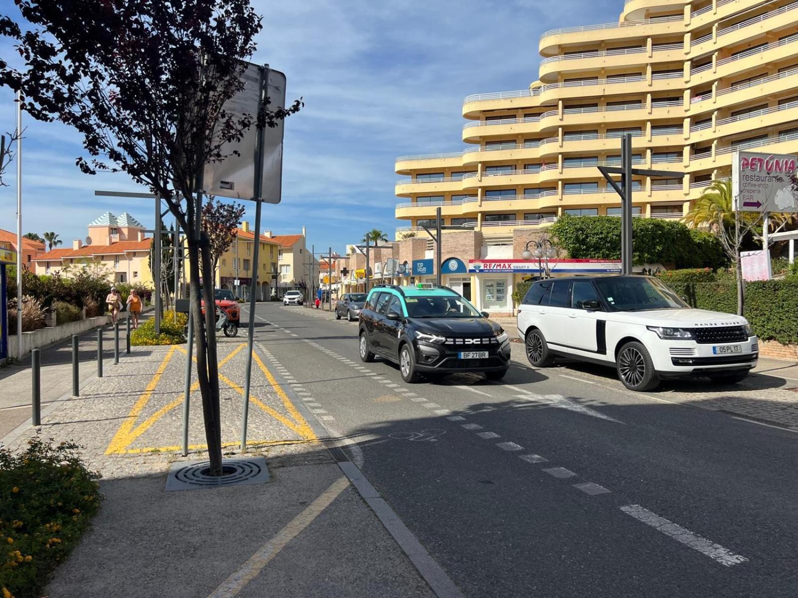 Marina Mar By Fhr Piscina Parking Apartment Куартейра Екстериор снимка
