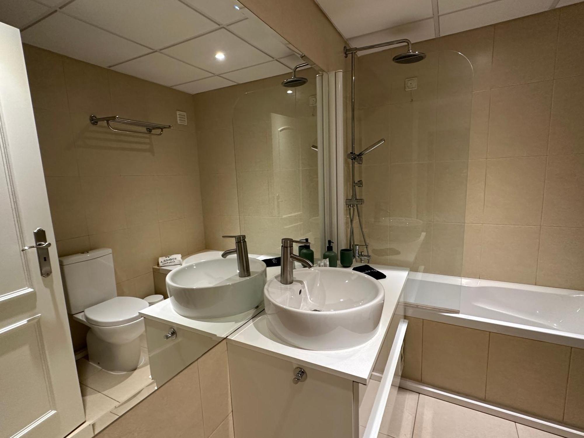 Marina Mar By Fhr Piscina Parking Apartment Куартейра Екстериор снимка