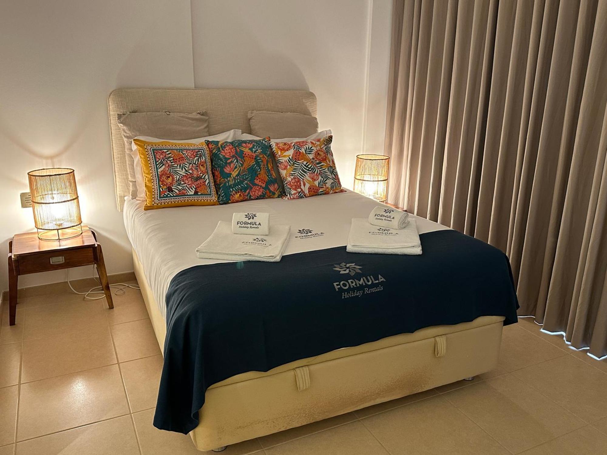 Marina Mar By Fhr Piscina Parking Apartment Куартейра Екстериор снимка